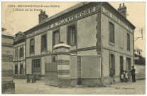 Heudreville-sur-Eure. L'Hôtel de la Poste.
