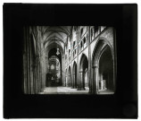 Cathédrale Saint-Paul-Aurélien de Saint-Pol-de-Léon (Finistère), intérieur, nef et chœur.