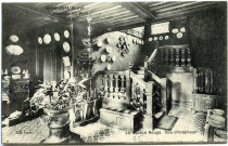 Charleval. La Maison Rouge - Vue d'intérieur.