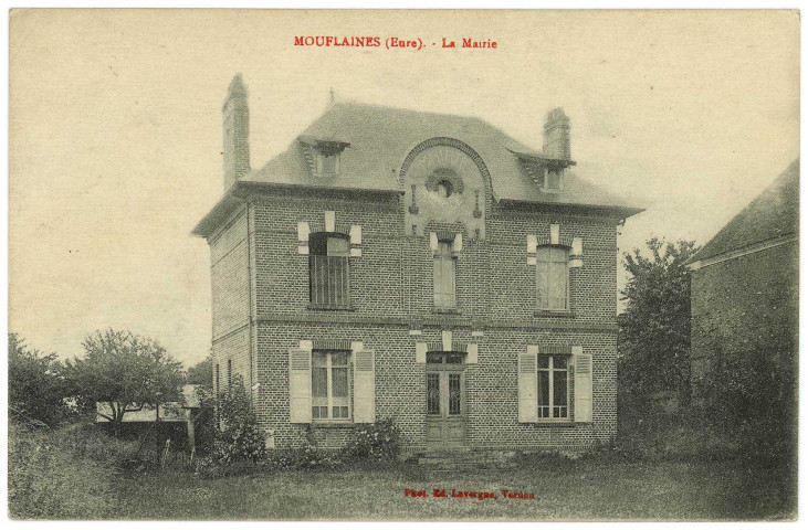 Mouflaines. La Mairie.