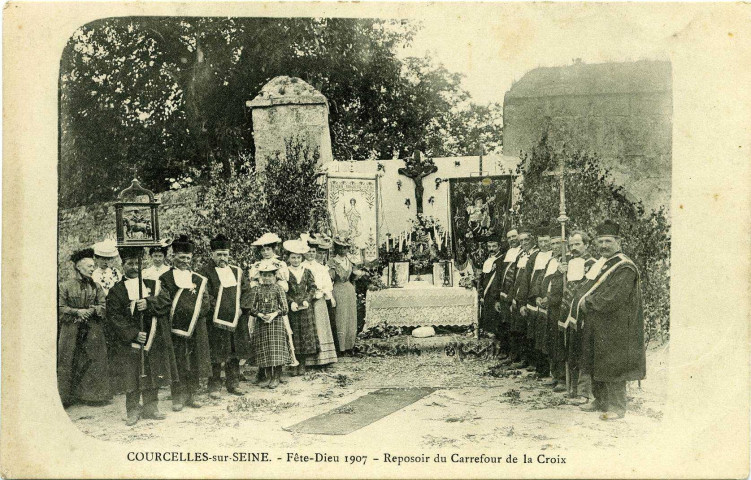 Courcelles-sur-Seine. Fête-Dieu 1907. - Reposoir du Sacré-Coeur.