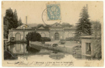 Evreux-Ville. Filature Saint-Pierre - L'Iton au Pont de Saint-Léger.
