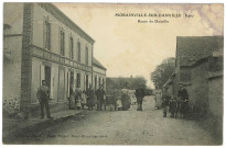 Morainville-sur-Damville. Route de Damville.
