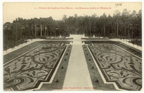 Condé-sur-Iton. Château de Condé-sur-Iton- Les Nouveaux Jardins de l'Hémicycle.
