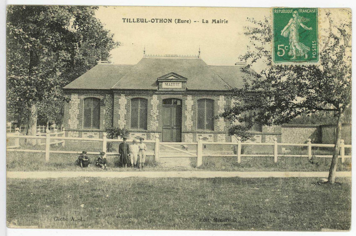 Tilleul-Othon (Le). La Mairie.