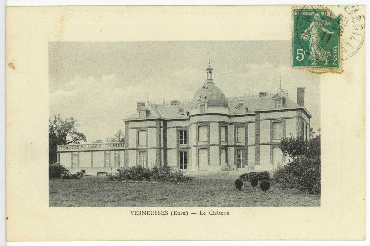 Verneusses. Le Château.