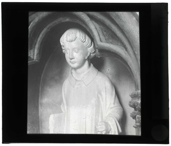 Collégiale Notre-Dame de l'Assomption d'Écouis (Eure), statue en buste de Saint-Laurent. D'un saint diacre ?