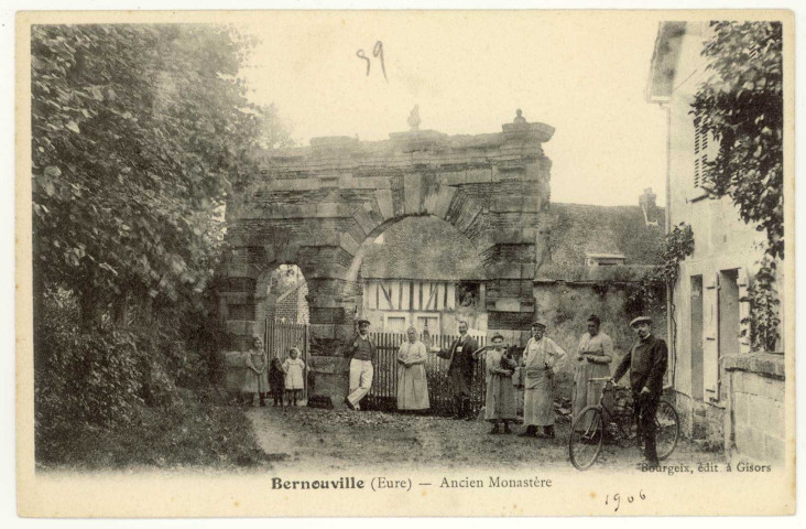 Bernouville. Ancien Monastère.