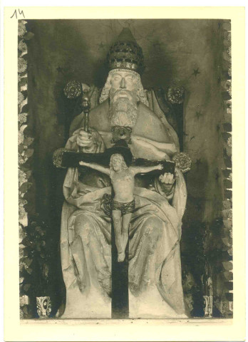 Statue en pierre représentant la Trinité dans l'église d'Amfreville-sur-Iton (Eure, France)