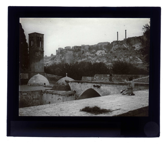 Vue générale de la citadelle à Ourfa (Turquie).