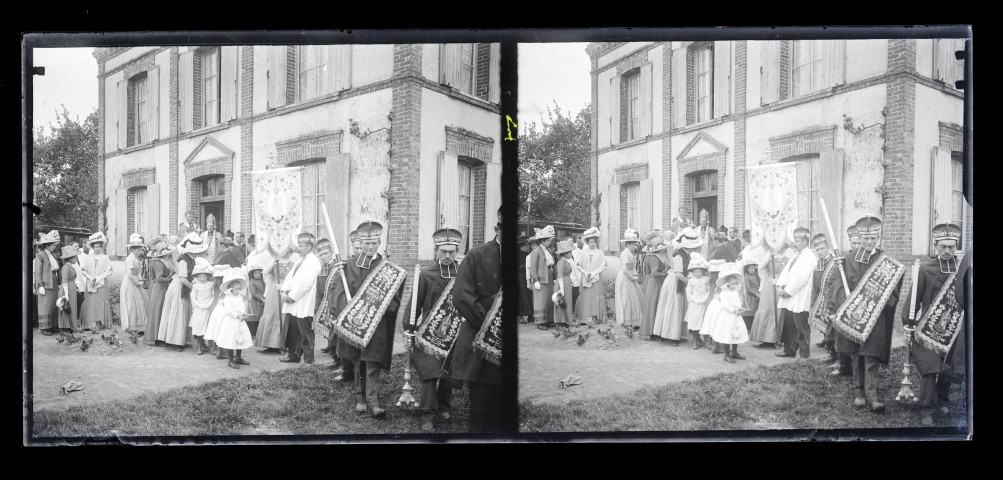 Procession religieuse à Barquet (Eure).