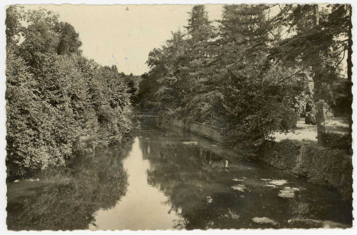 Tillières-sur-Avre. L'Avre au Pont de la Guillerie.