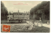 Alizay. Château de Rouville et la grille d'entrée.