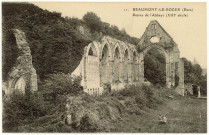 Beaumont-le-Roger. Ruines de l'Abbaye (XIIIe siècle).