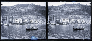 Village sur les coteaux d'une montagne, probablement en Italie.