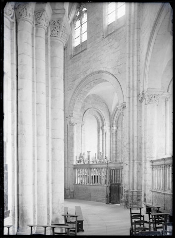 Déambulatoire côté nord de l'abbaye de la Trinité de Fécamp (Seine-Maritime).