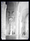 Intérieur d'une église.