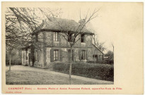 Caumont. Ancienne Mairie et Ancien Pensionnat Pichard, aujourd'hui Ecole de Filles.