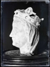 Statue de la Vierge à l'enfant de Lisors (Eure), tête.