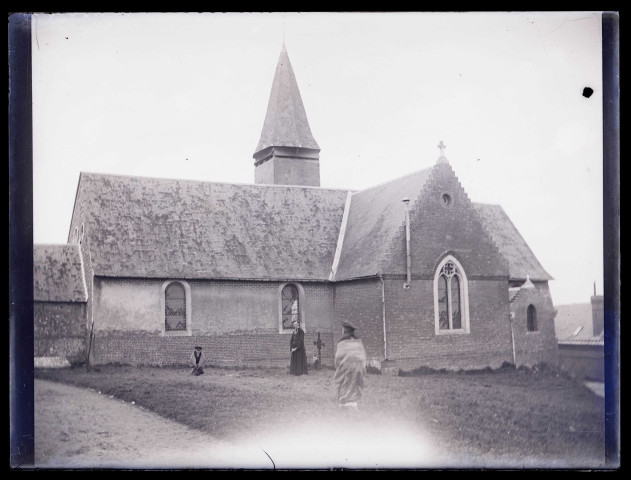 Église de Mesnil-Verclives (Eure), façade.