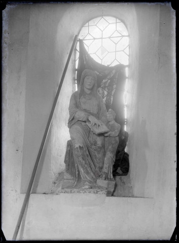 Statue de sainte de l'église de Villez-Champ-Dominel (actuellement Sylvains-les-Moulins) (Eure).