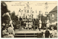 Ezy-sur-Eure. Fête de la Croix-Pajeot-1905 - La Gymnastique "L'Avenir de Vernon" - Une Pyramide.