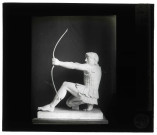 Glyptothèque de Munich (Allemagne), fronton du temple d'Aphaïa à Égine (Grèce), "Héraclès archer".