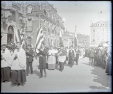 Procession en l'honneur de la béatification de Sainte-Thérèse de Lisieux à Lisieux (Calvados).
