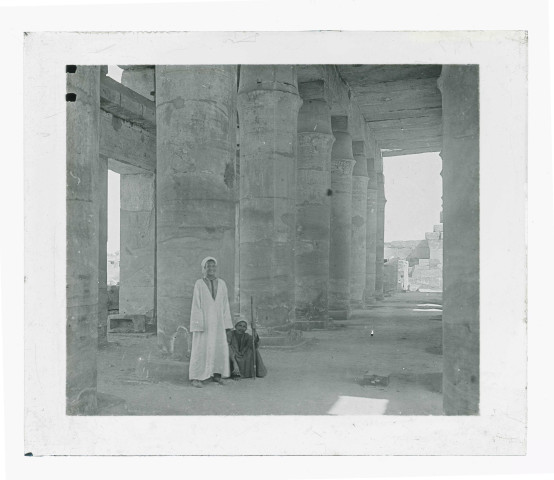 Ruines et vestiges d'un temple égyptien.