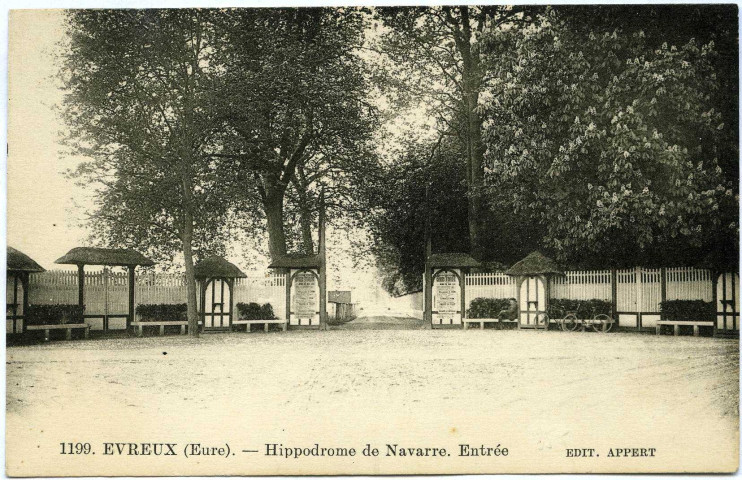 Evreux-Ville. Hippodrome de Navarre - Entrée.