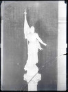 Statue de Saint-Michel.