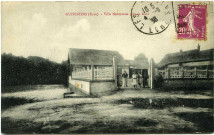 Guiseniers. Villa Normande près la Mare.
