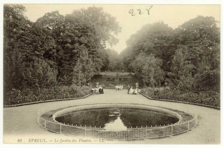 Evreux-Ville. Le Jardin des Plantes.