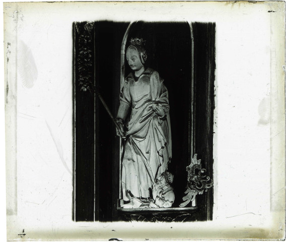 Statue d'une sainte de l'église Saint-Hilaire de Nogent-le-Sec (Eure).