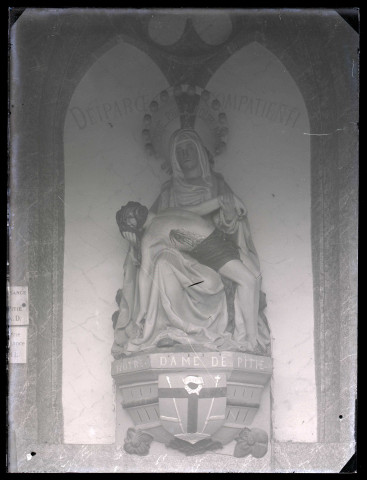 Église de Pîtres (Eure), pietà.