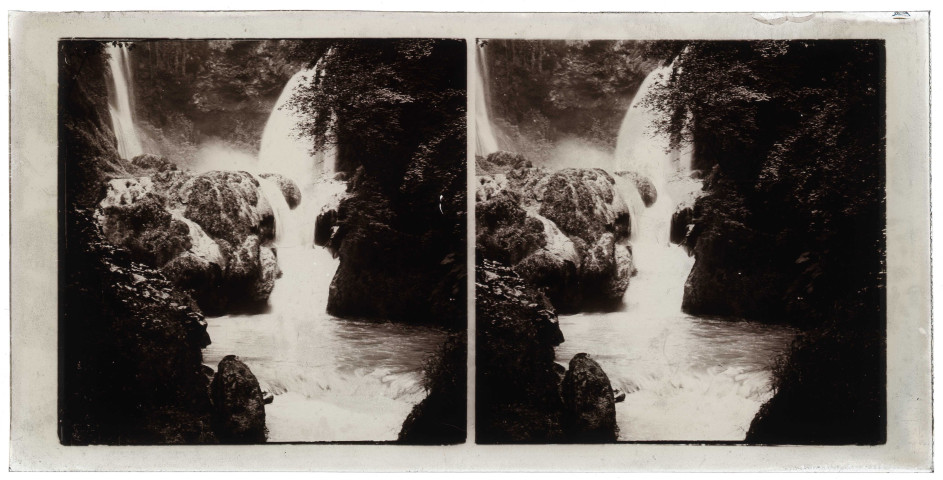 Chutes d'eau.
