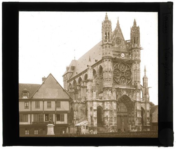 Collégiale Notre-Dame de Vernon (Eure), façade ouest.