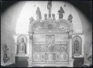 Maître autel de l'église d'Épreville-en-Lieuvin (Eure) représentant la Passion du Christ.