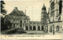 Evreux-Ville. Le Palais Épiscopal (XVe siècle) La Cour.