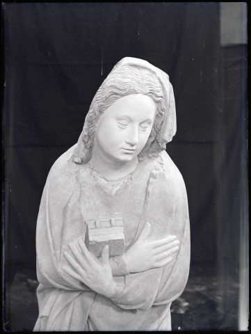 Statue de Vierge de l'Annonciation de l'église d'Écouis (Eure).