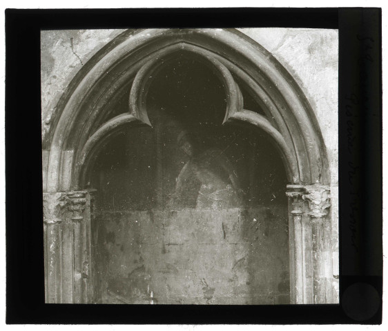 Église Saint-Taurin d'Évreux (Eure), piscine du pressoir.