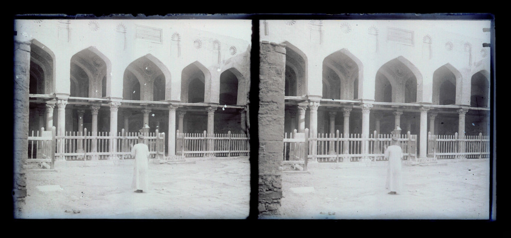 Cour intérieure de la mosquée Al-Azhar au Caire (Égypte).