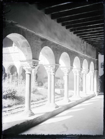 Galerie de cloître.