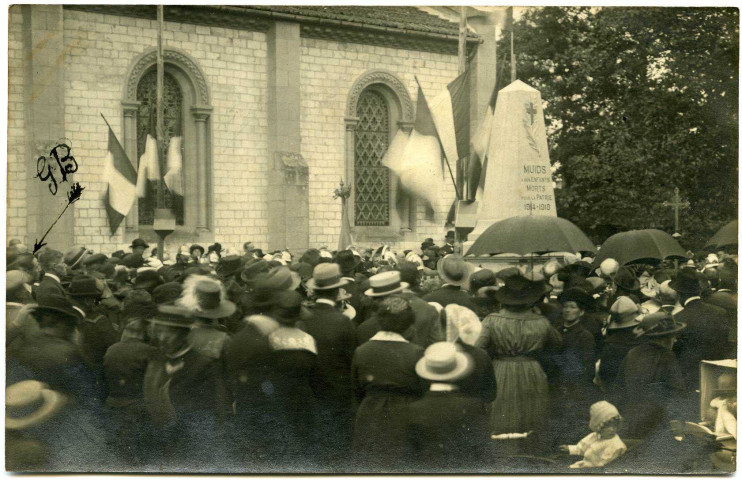 Muids. Inauguration du Monument aux morts pour la France.