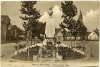 Evreux-Ville. Navarre - Monument aux Morts.