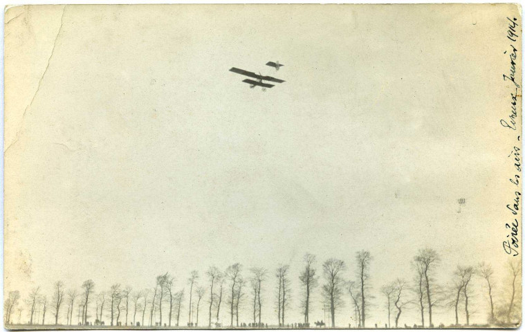 Evreux-Ville. Poirée (Aviateur) dans les airs en Janvier 1914.