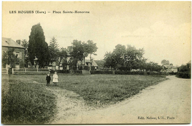 Hogues (Les). Place Sainte-Honorine.