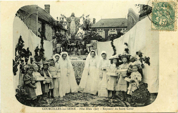 Courcelles-sur-Seine. Fête-Dieu 1907. - Reposoir du Sacré-Coeur.