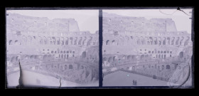 Ruines et vestiges d'une arène romaine.