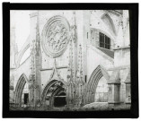 Église Sainte-Étienne-le-Vieux de Cane (Calvados), façade ouest.